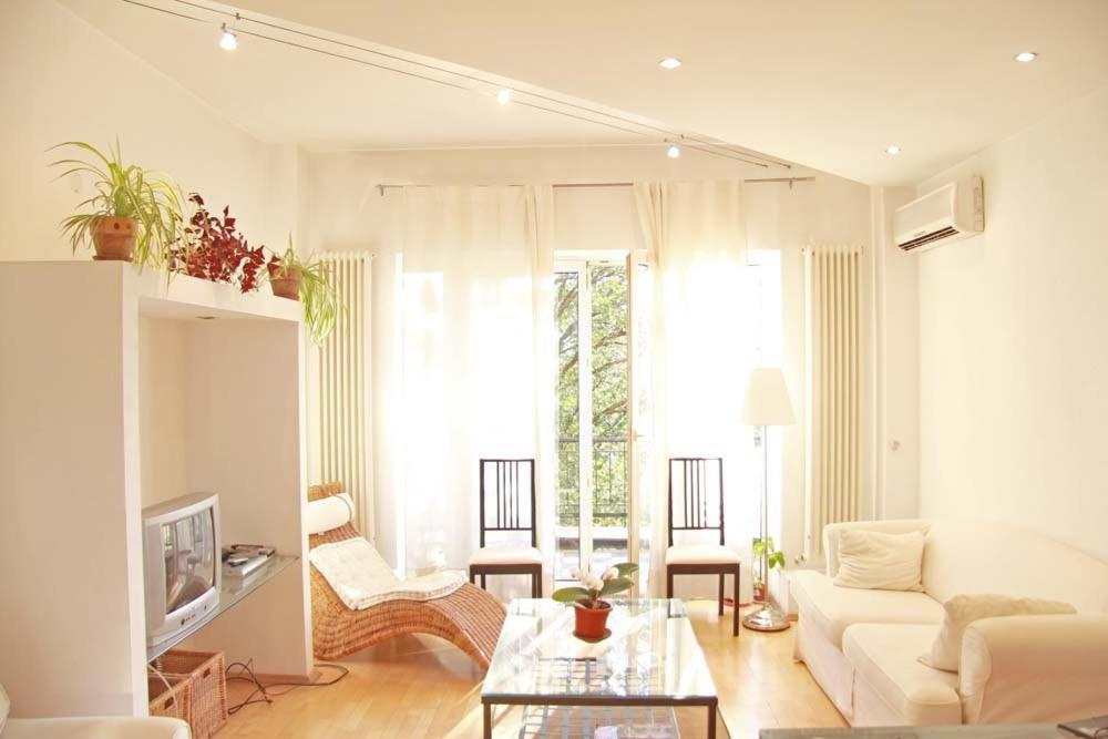 Central Park Bucharest Room photo